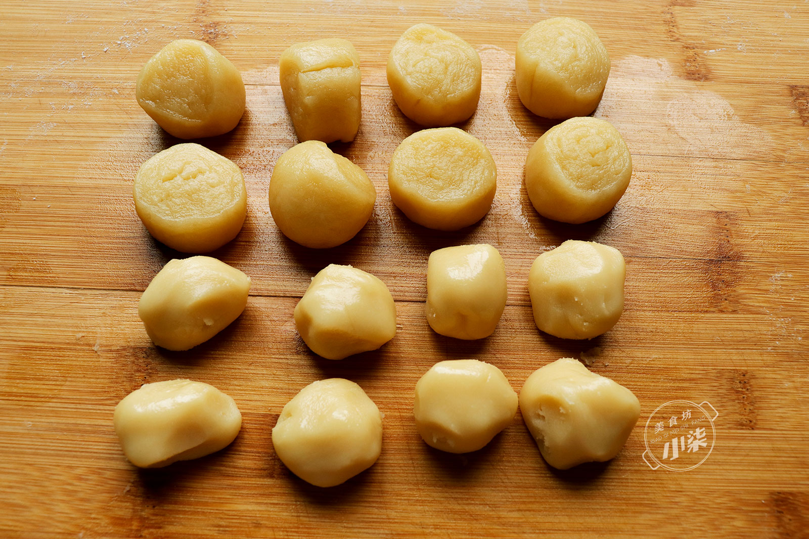 9元一斤豆沙饼做法，不用烤箱，咬一口香酥掉渣，学会可以摆摊了