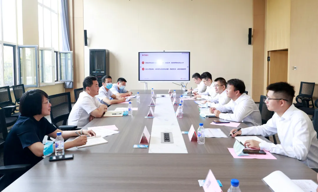 徐家新在华为云（长春）联合创新中心调研时强调：以科技创新驱动引领高质量发展