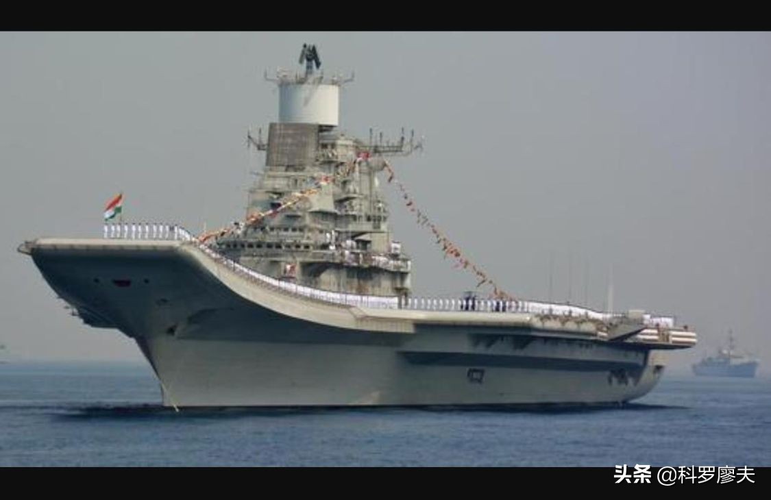 一艘航母涨价8次，俄罗斯这一刀又准又狠，印度为何甘愿被宰？