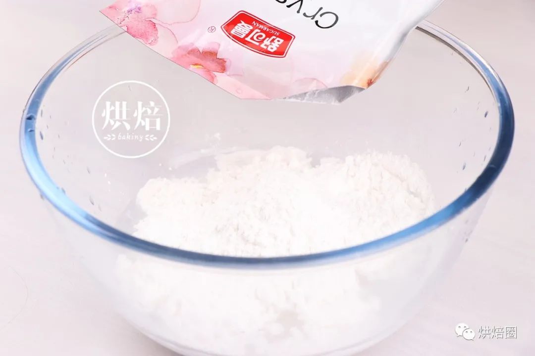 看起来一个能卖一百的水晶粽 实际上是做月饼剩下的糖浆做的