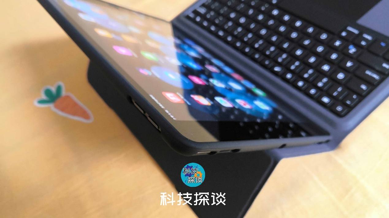 搬砖人必备iPad生产力配件：SMORSS无线蓝牙键盘保护套