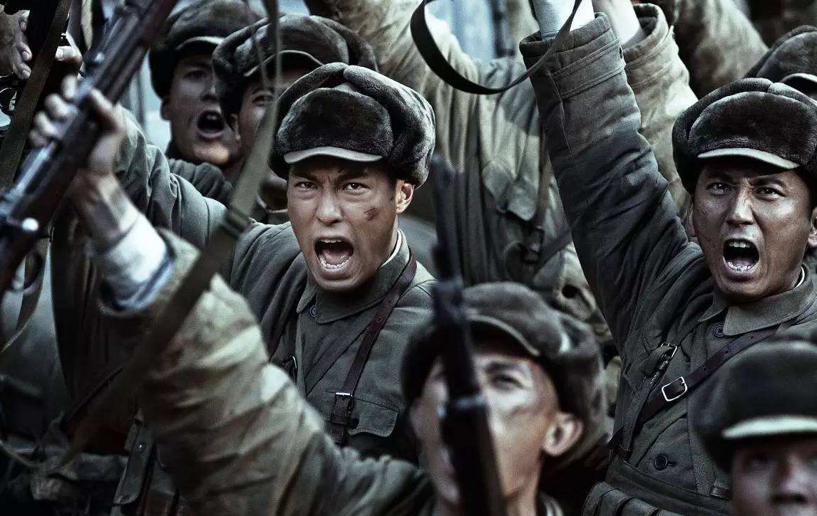 抗美援朝中，英雄罗盛教为救跌进冰窟的小孩牺