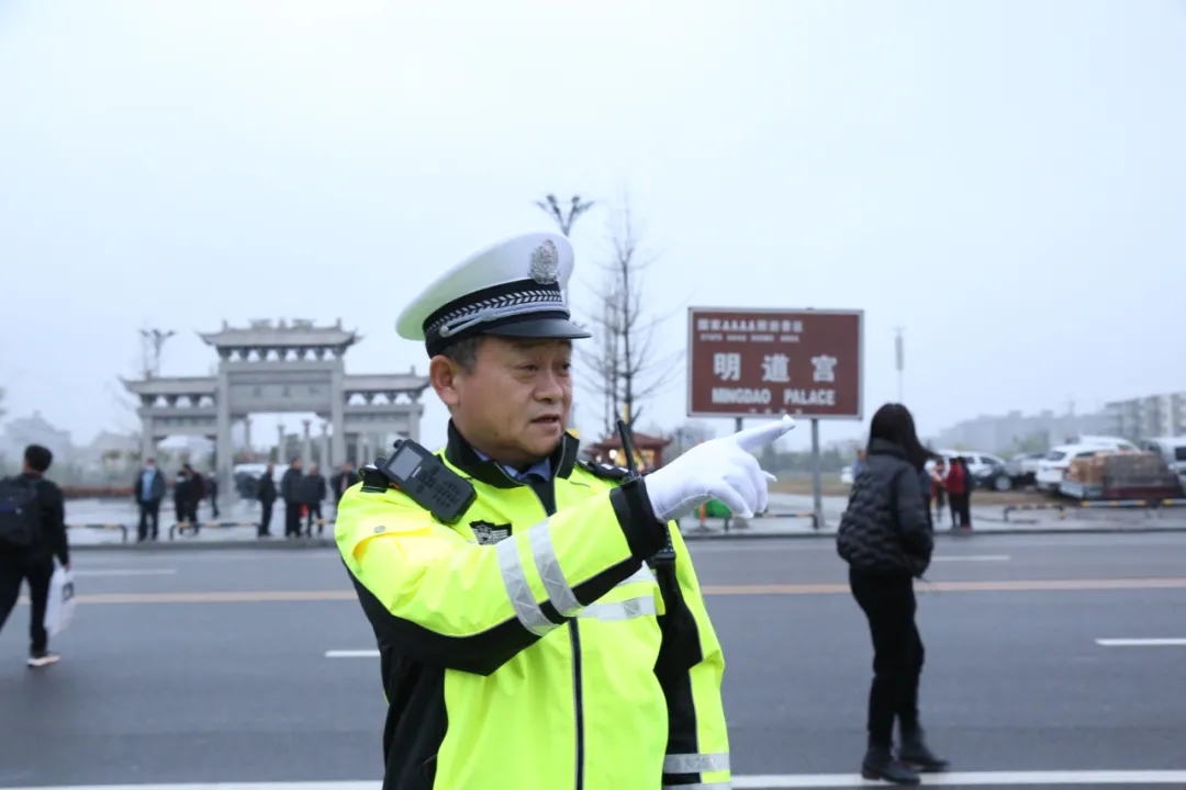 鹿邑县交警大队圆满完成老子诞辰拜典仪式交通安保工作