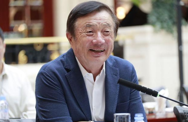 姚安娜車展生圖曝光被網友diss:求求你們別酸了，人老爸支持就行