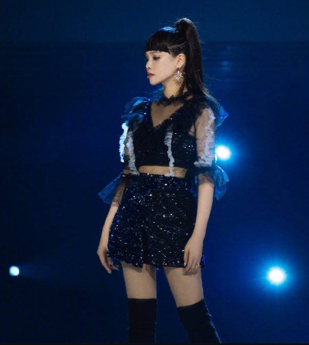 被问每年要花多少钱护肤，谁注意到伊能静的回