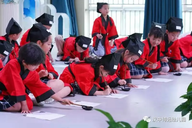 汉中博远幼儿园举行大班毕业典礼