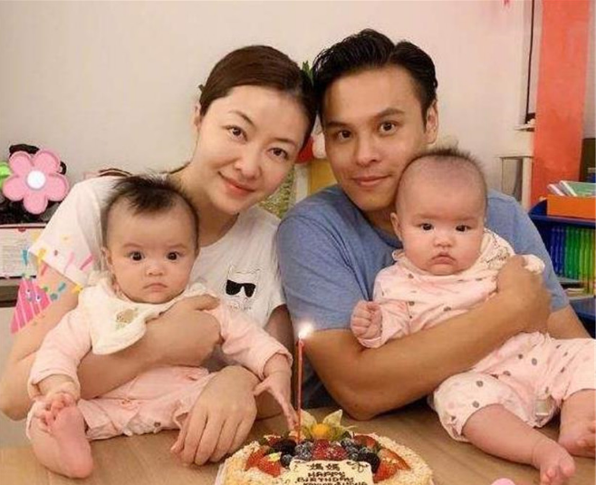 熊黛林晒女儿美照引热议，姐妹俩颜值差距大，