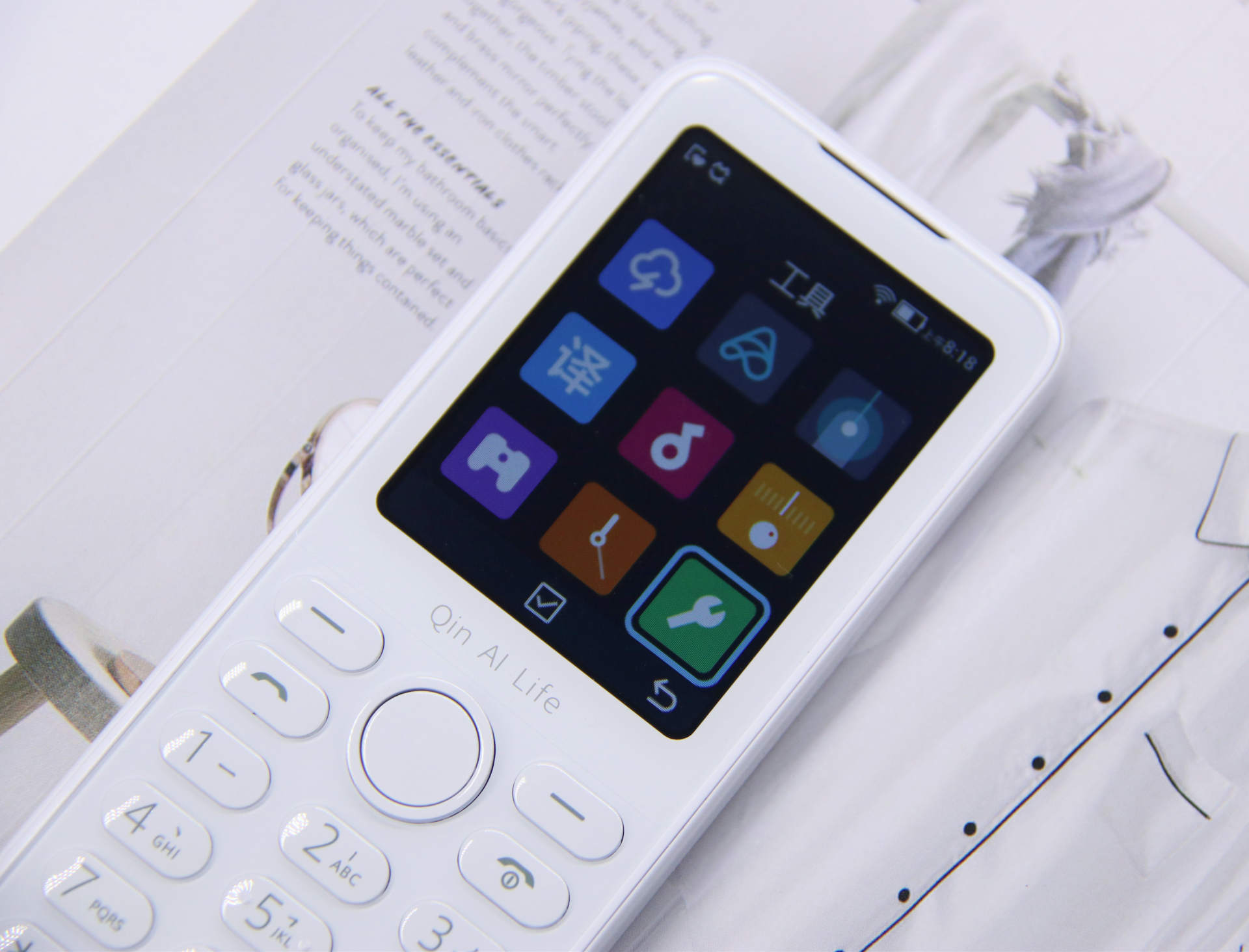 简单纯粹、小而精致，多亲AI电话F21s,自带潮流属性