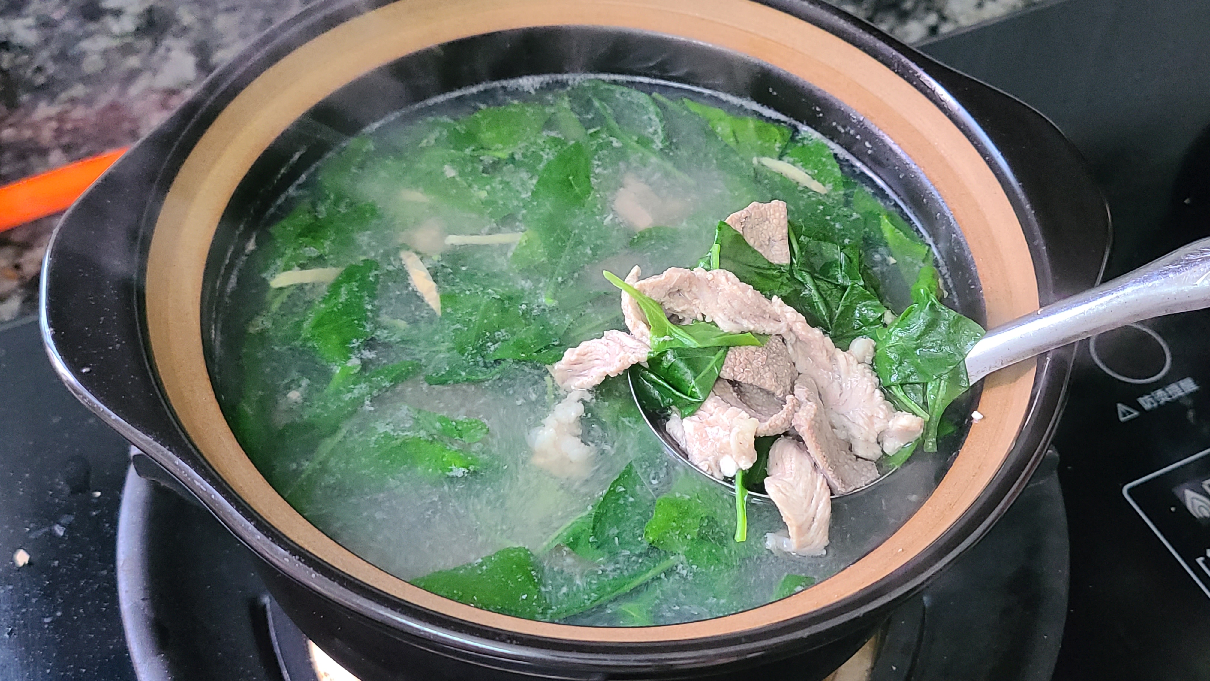 豬雜湯的做法，清淡又好吃的一道廣東美食，不油不膩味道好