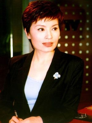 路人找她签名，她却告诉儿子：妈妈不是明星，是工作态度受人尊重