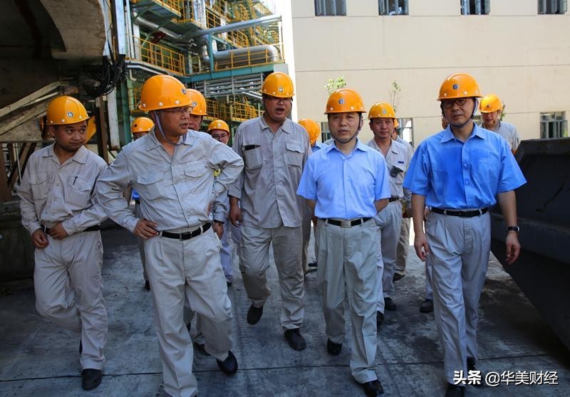 “钢企一哥”换帅，57岁的盛更红执掌宝钢，薪酬超287万