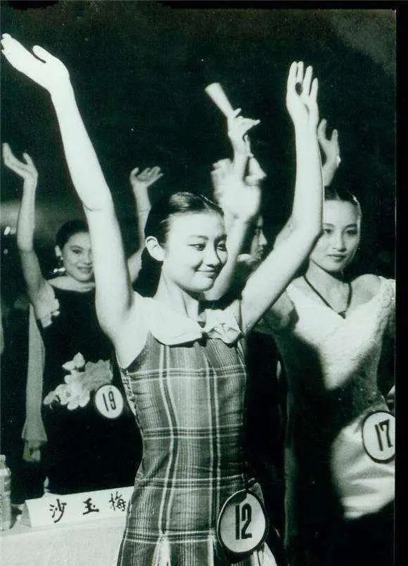 1980年代的中国女性老照片，想不到那时候的女孩这么漂亮