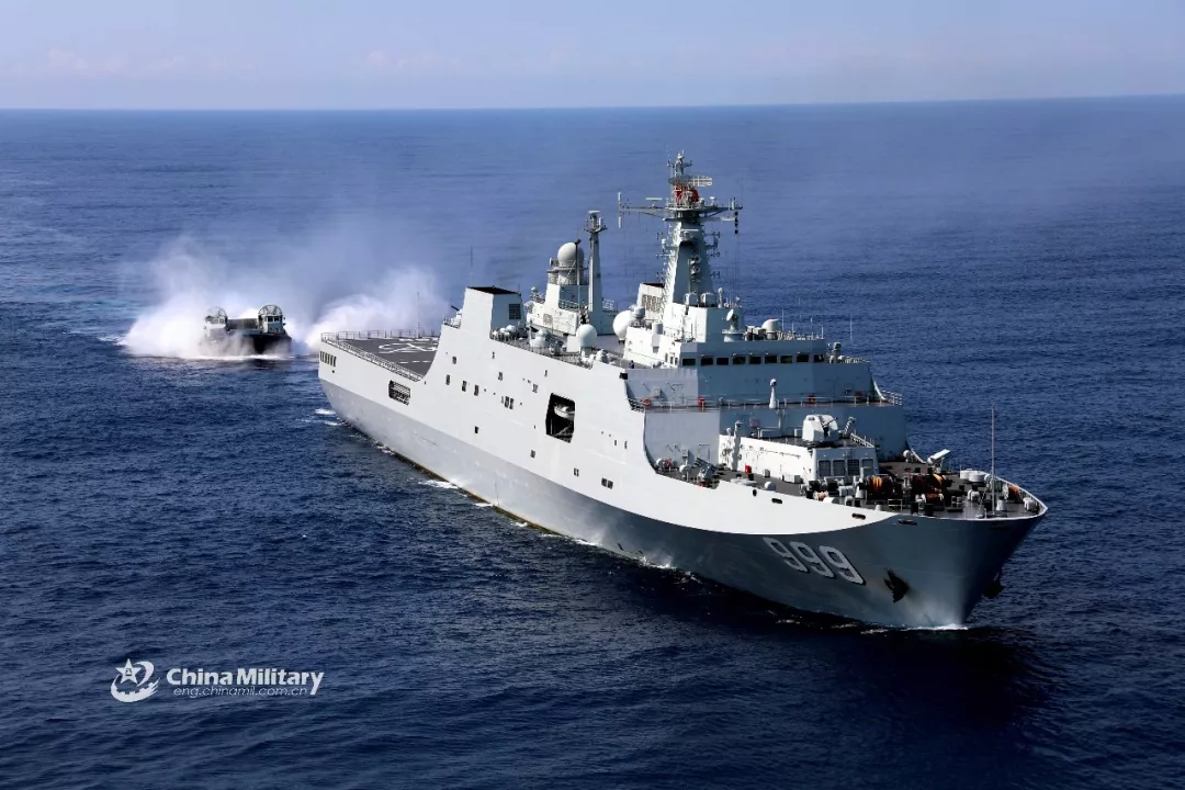 中国075型“两攻”2号舰下水，对中国海军来说这只是开始！