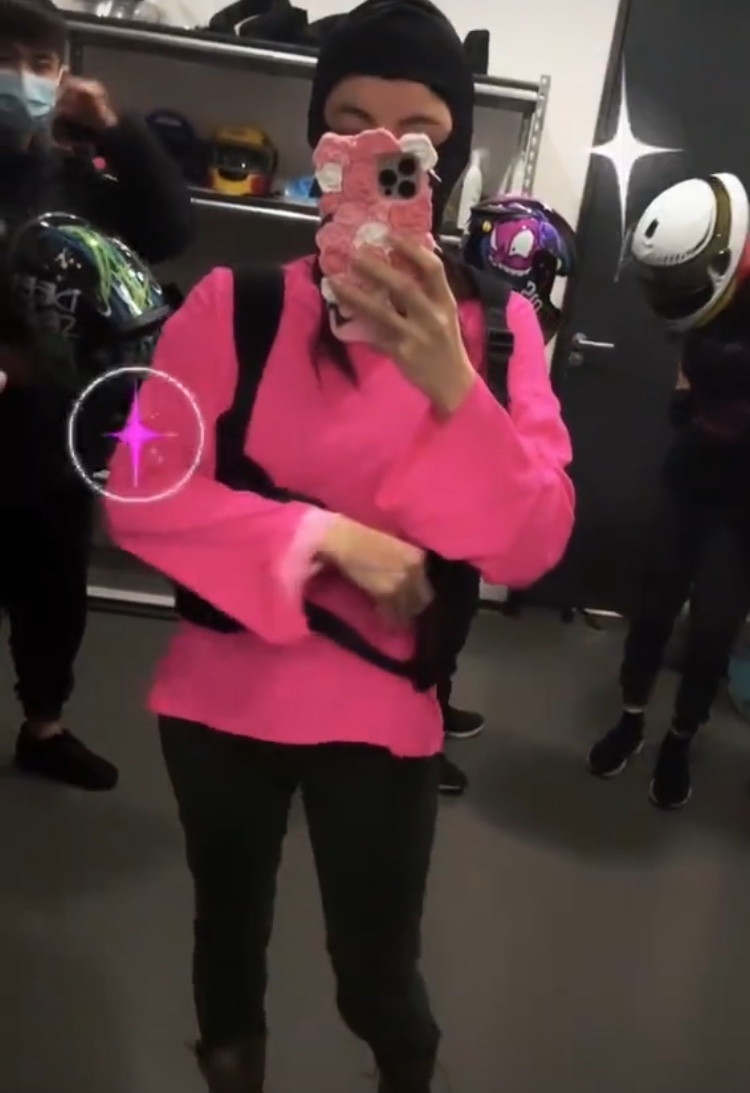 偶遇張柏芝帶兒子逛街，網友大贊母子感情好，互動溫馨有愛