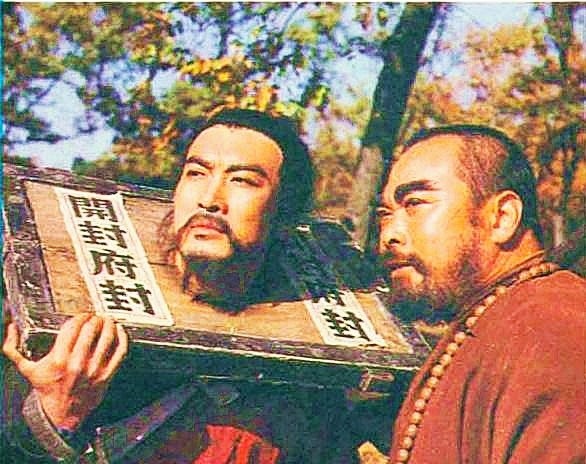 央视《水浒》好汉都由北方人扮演，他是唯一南