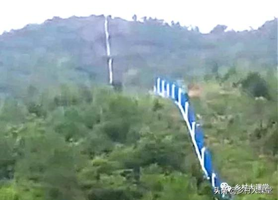 中国在中缅边境、中越边境修起了“隔离墙”。