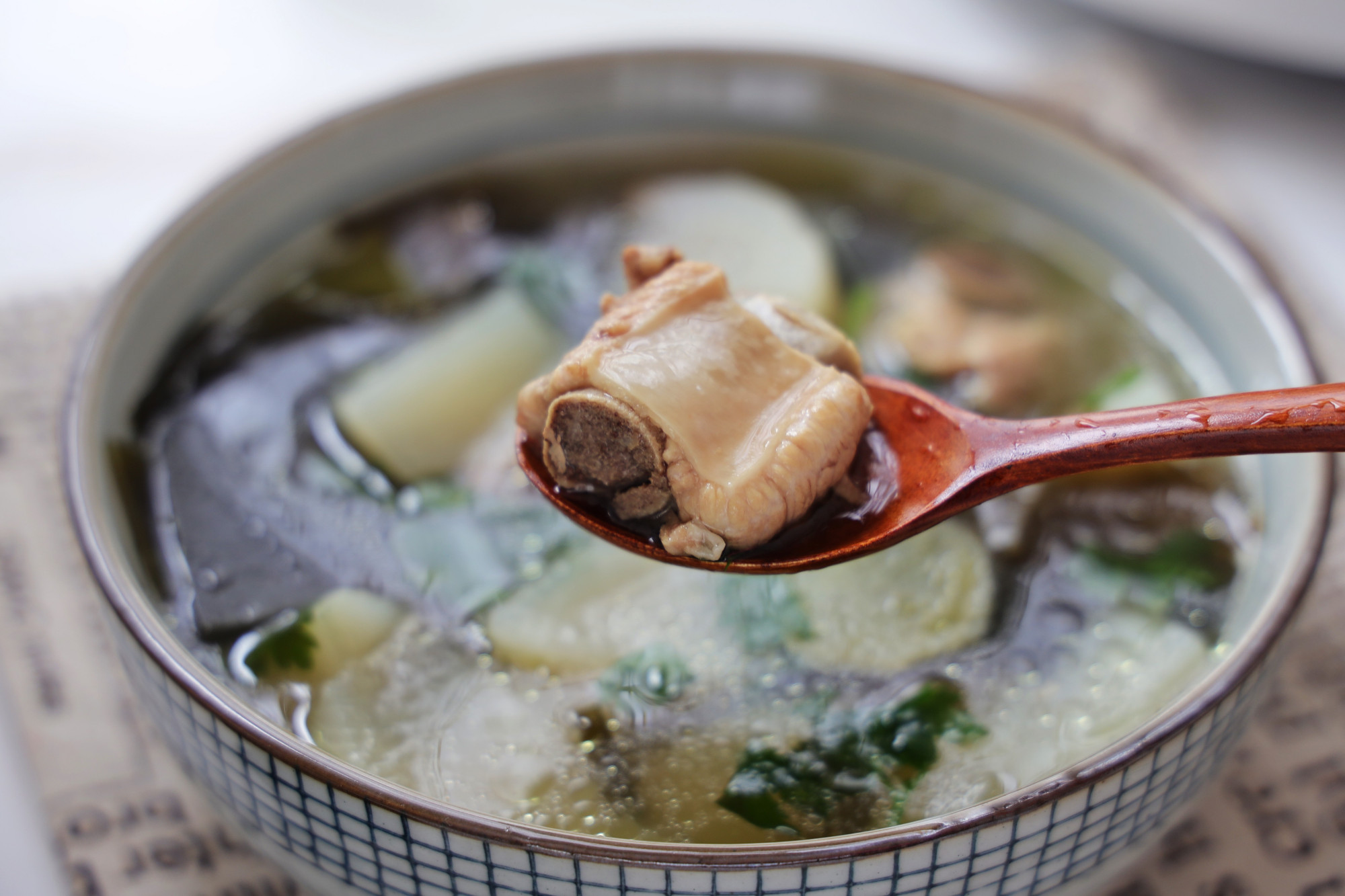 冬天來了，我家經常喝的一鍋湯水，既養胃又保暖，百喝不厭