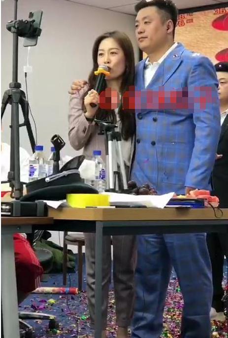 宋晓峰专程举办"收入破亿直播"，被赵本