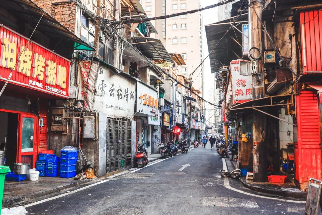 这个藏在最热闹街区的老菜市场，才是长沙人的