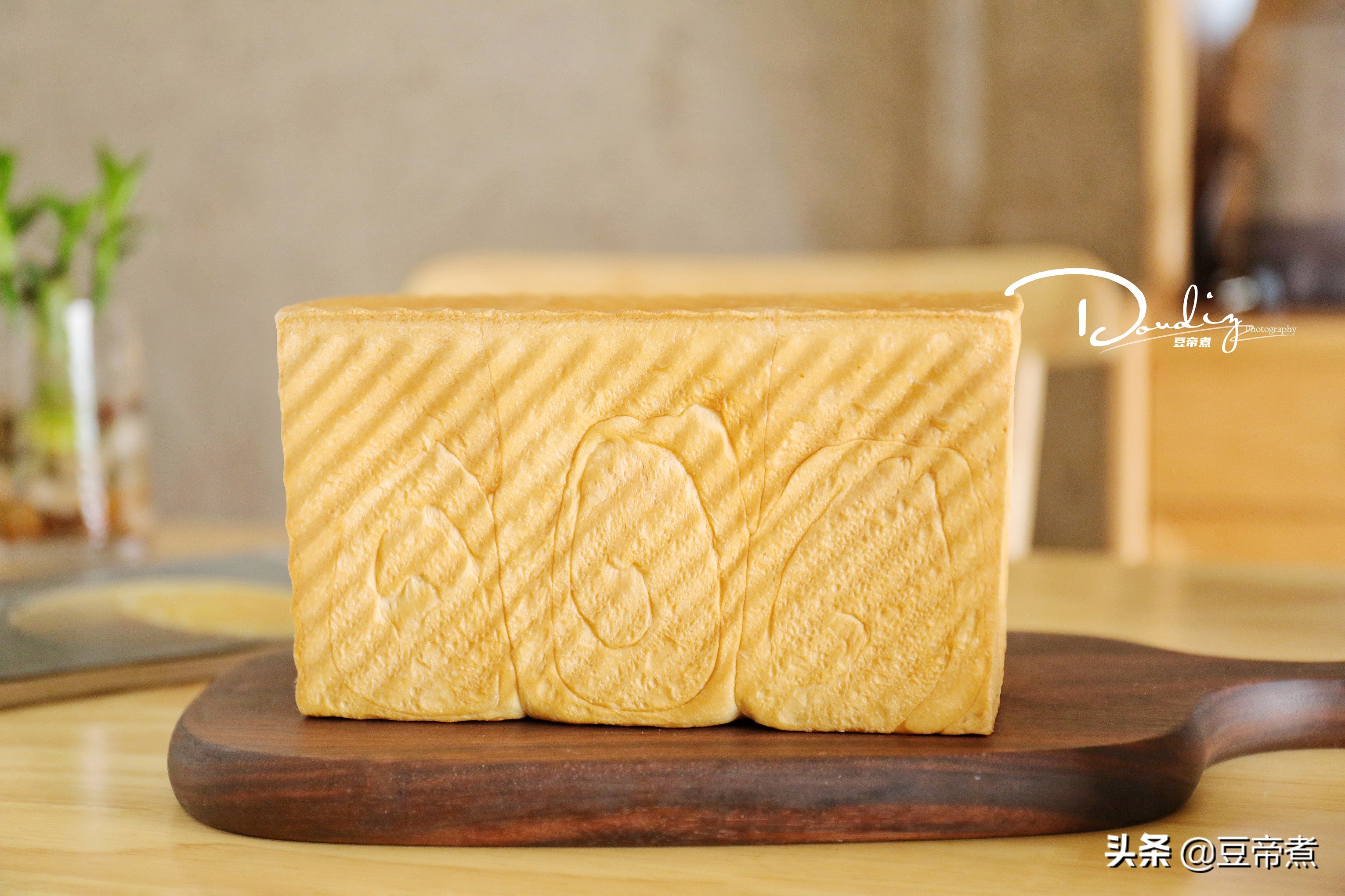 生活中剩餘的麵粉，別放著壞了，加入部分食材就能做出好吃的吐司