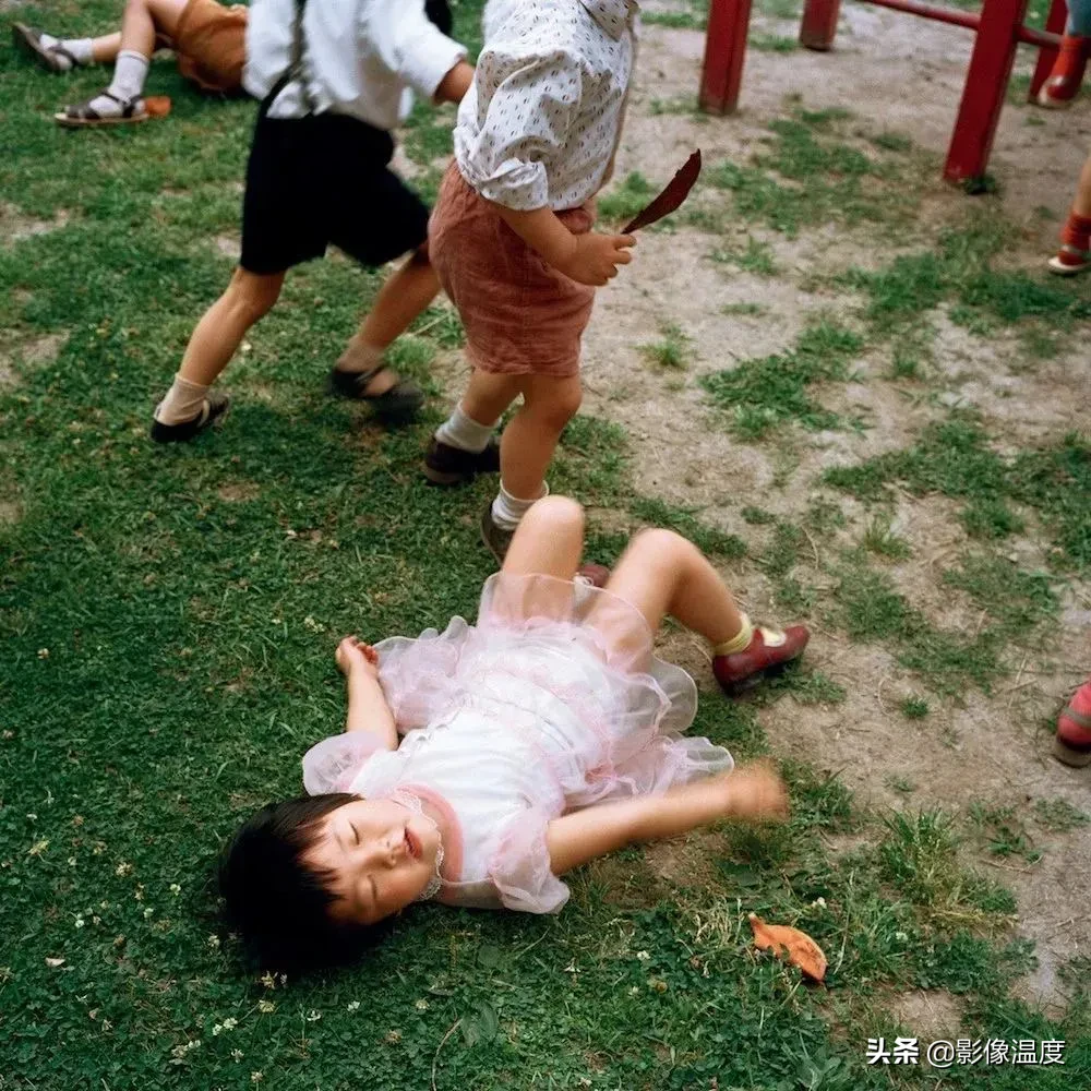 80年代30张怀旧老照片：只看到简单饱满的幸福！