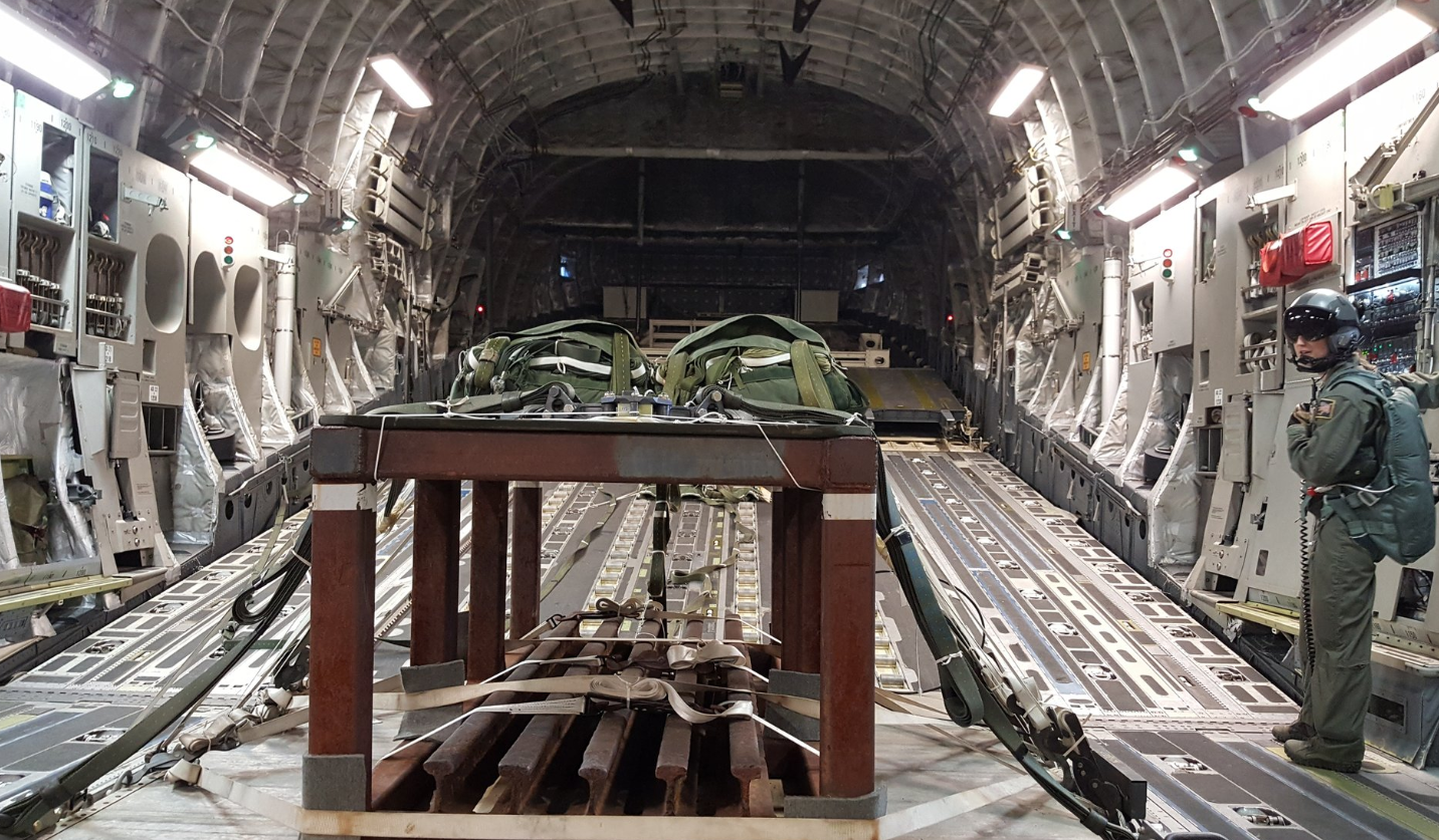 这次已经领先？中国空降战车服役没几天，美军