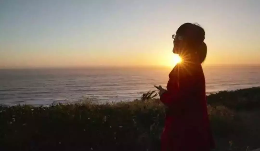 穿过大半个中国去睡你,脑瘫女诗人的逆袭人生