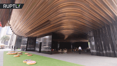 网红建筑沦为"自杀圣地"后被无限期关停