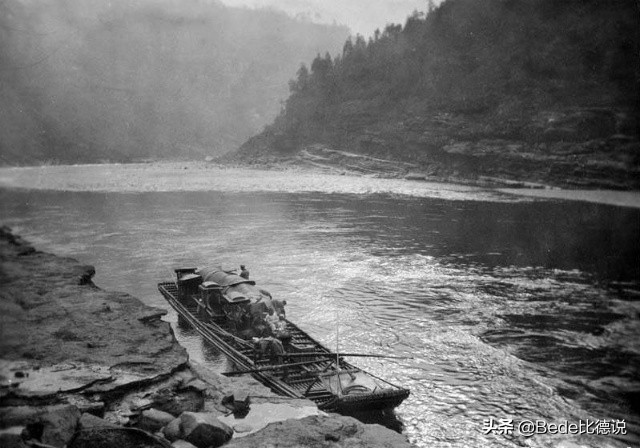 鲁荣渔2682号渔船惨案：33人出海仅11人归来，现实版“大逃杀”？