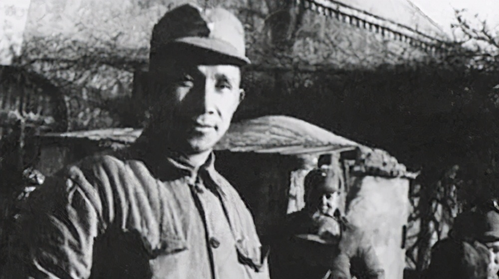 叶帅送粟裕出大门，望其背影大加称赞，此前从