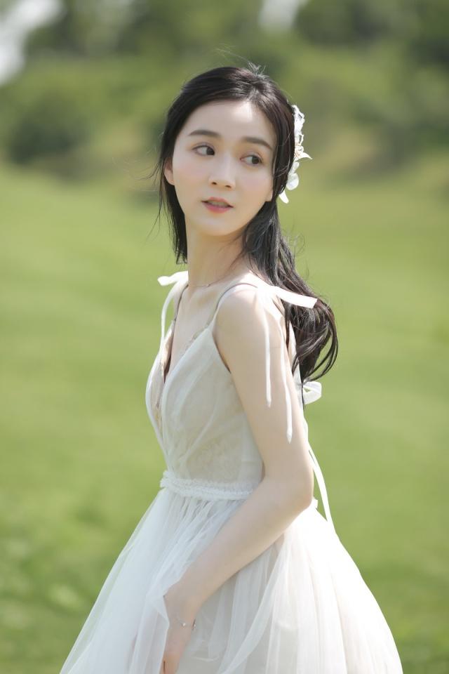 感到幸福的唯美句子 春风十里，不及相遇有你图片