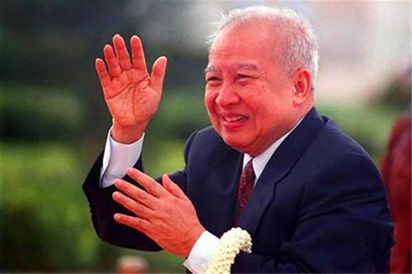 柬埔寨“黄赌毒”：白人寻欢天堂，本地人的噩