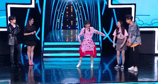 鹿晗吴亦凡黄子韬世纪同台、极限挑战抄袭：现在的综艺要尬出天际
