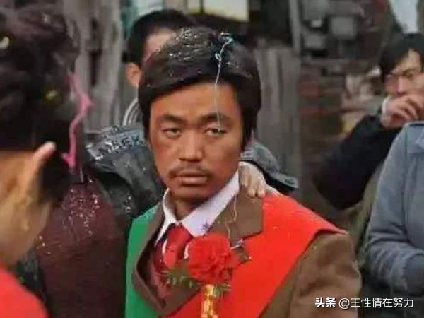 演“傻子”的4位演员，前3位都是模仿，他却靠演