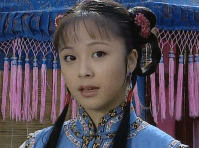 出道被张国立赏识，与大12岁二婚央视名嘴结婚，