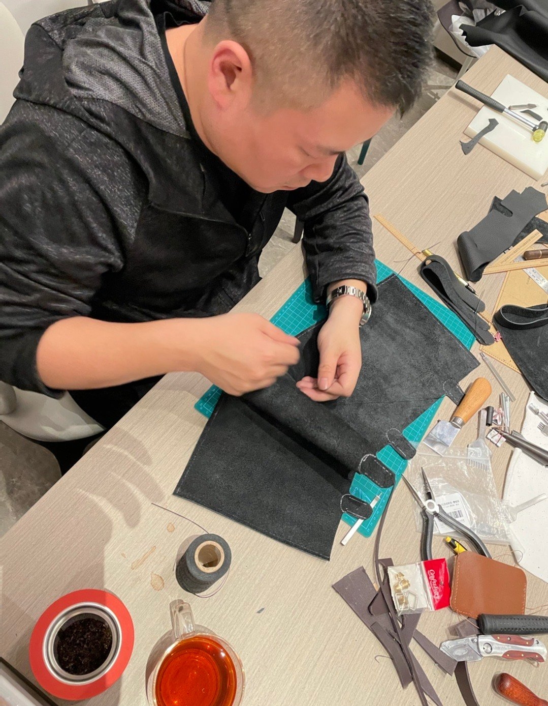 做包|岳云鹏为老婆做包 网友大呼好羡慕