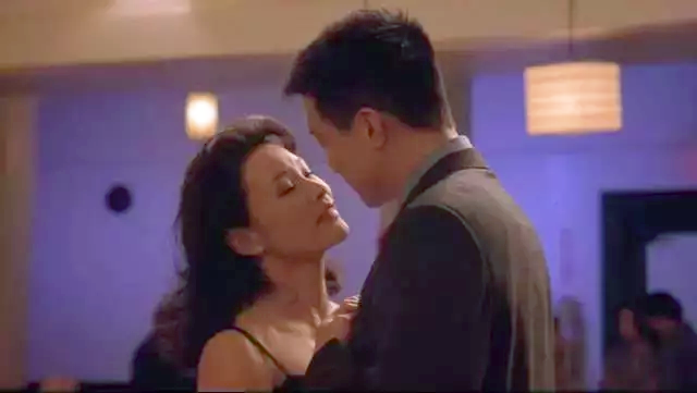 豆瓣8.7，这对“不知羞耻”华人母女，扯掉了我