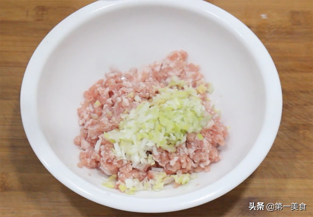 图片[3]-家庭版上海生煎包 厨师长教你如何制作 外焦里嫩 一锅不够吃-起舞食谱网