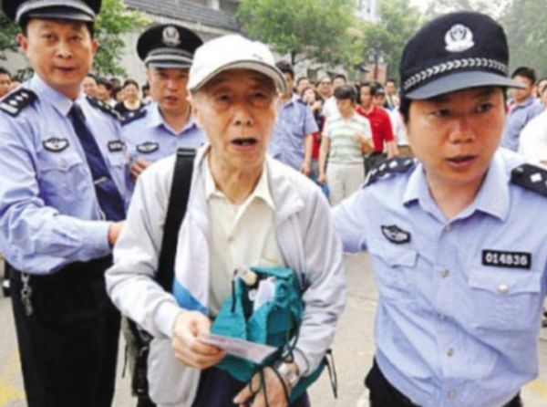 84岁大爷参加高考轰动一时，估分630，成绩出来后不敢相信