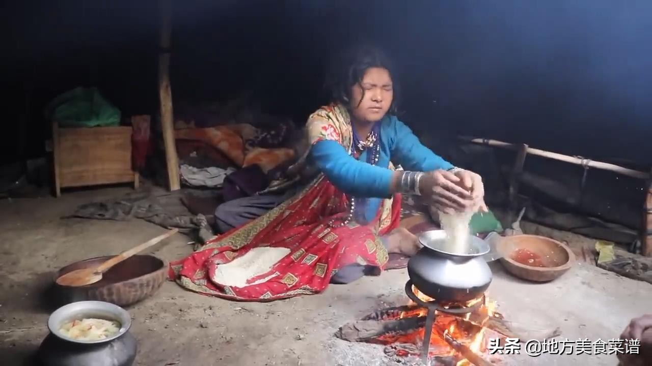 尼泊尔穷人的生活，水煮冬瓜配米饭，菜里没有