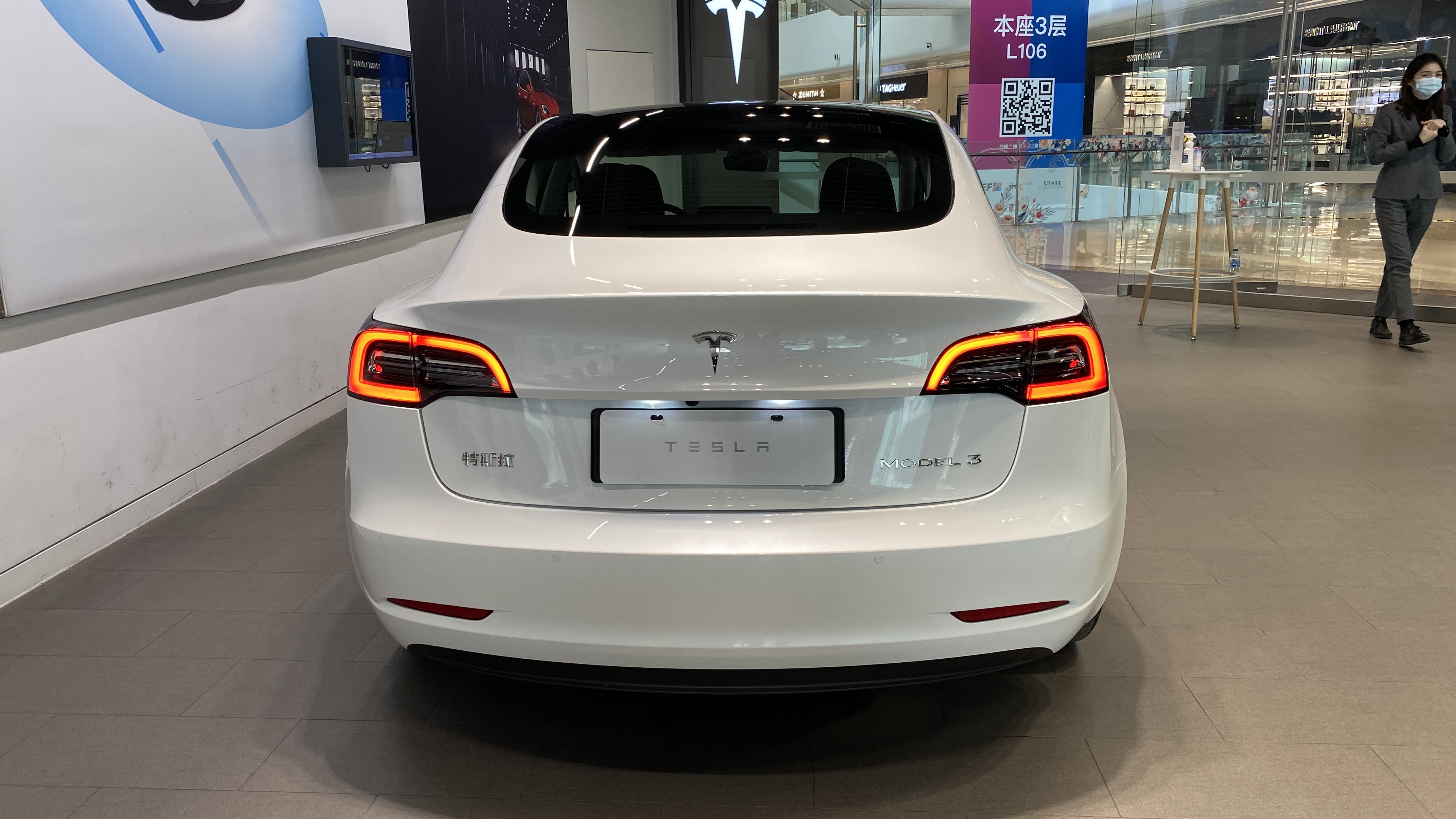 驾驶特斯拉model 3游天津,感受自动辅助驾驶功能