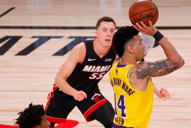 大勝18分迎開門紅！湖人四大數據爆發，詹眉合砍59分，籃板數更是吊打熱火！-黑特籃球-NBA新聞影音圖片分享社區