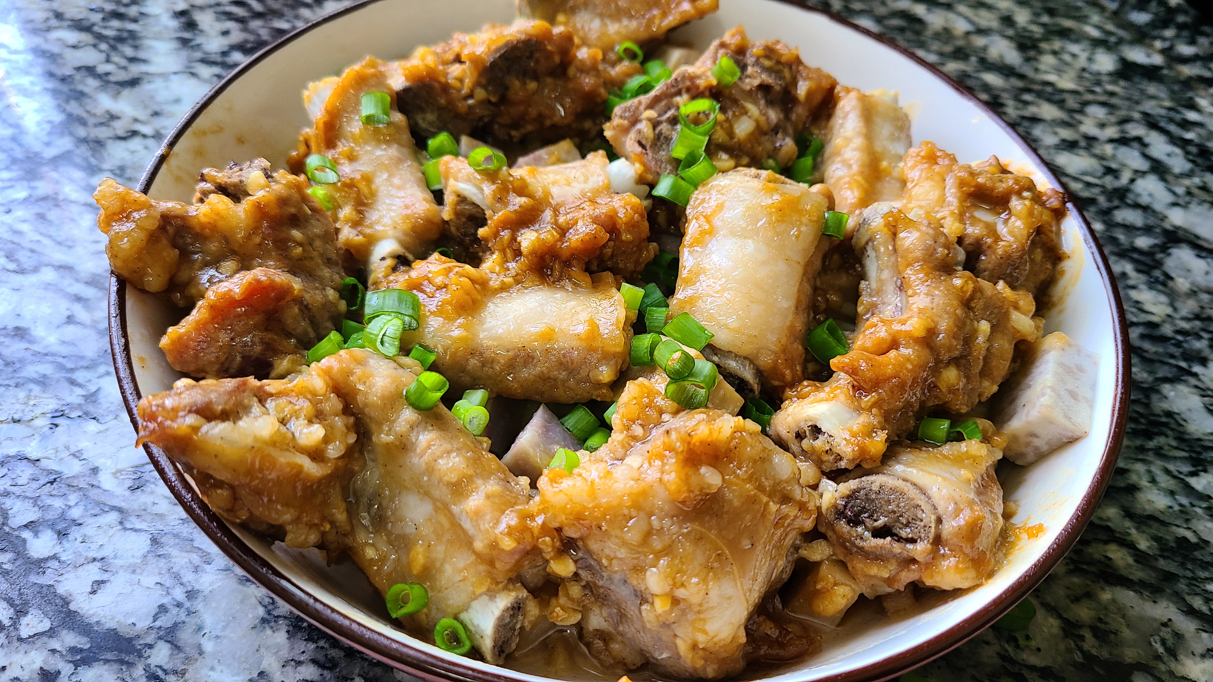 蒸排骨，又香又軟糯的一道家常菜，營養美味又簡單