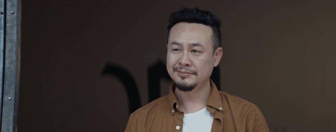 当老师名气不及黄磊，凭《隐秘的角落》被熟知