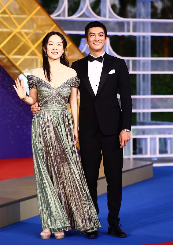 金鸡闭幕红毯生图：刘诗诗艳压，杨幂秀出曼妙