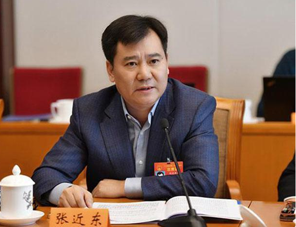 中国隐形富豪年入6000亿，王健林卖卖卖，他直接