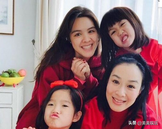 “人鱼公主”钟丽缇的坎坷感情：三婚两离，50岁仍为老公拼四胎