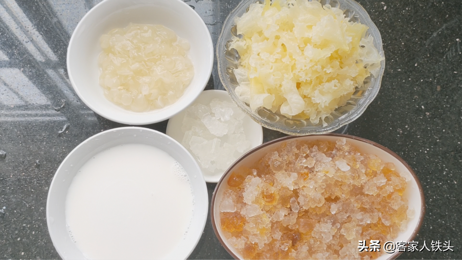 秋季干燥常给家人做一锅羹，营养味美还润肤，食材普通常吃好肤色