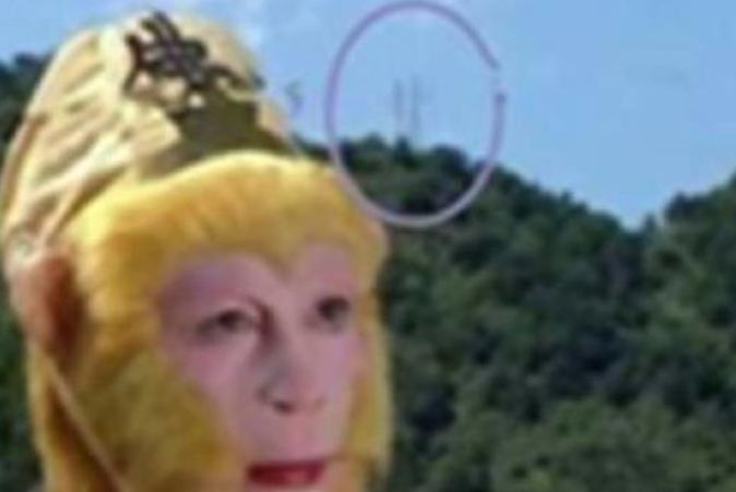 最搞笑的穿帮镜头，第四张我忍住了，第五张实在忍不住了