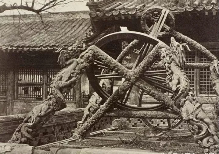清末北京真实老照片：著名的居庸关，青铜浑天仪